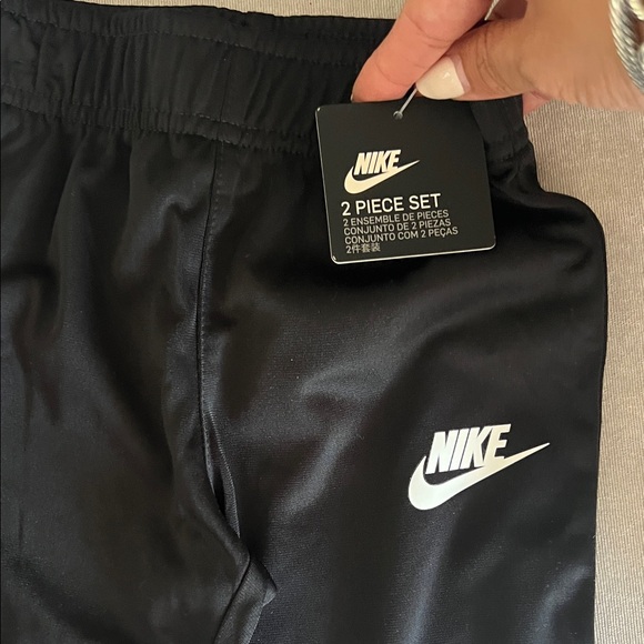 Nike Black Athletic Tracksuit - Picture 2 of 5